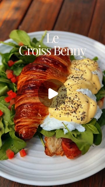 Meet Le Croiss-Benny.